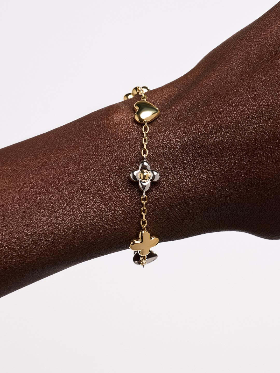 Elegantes Gold-Charm-Armband