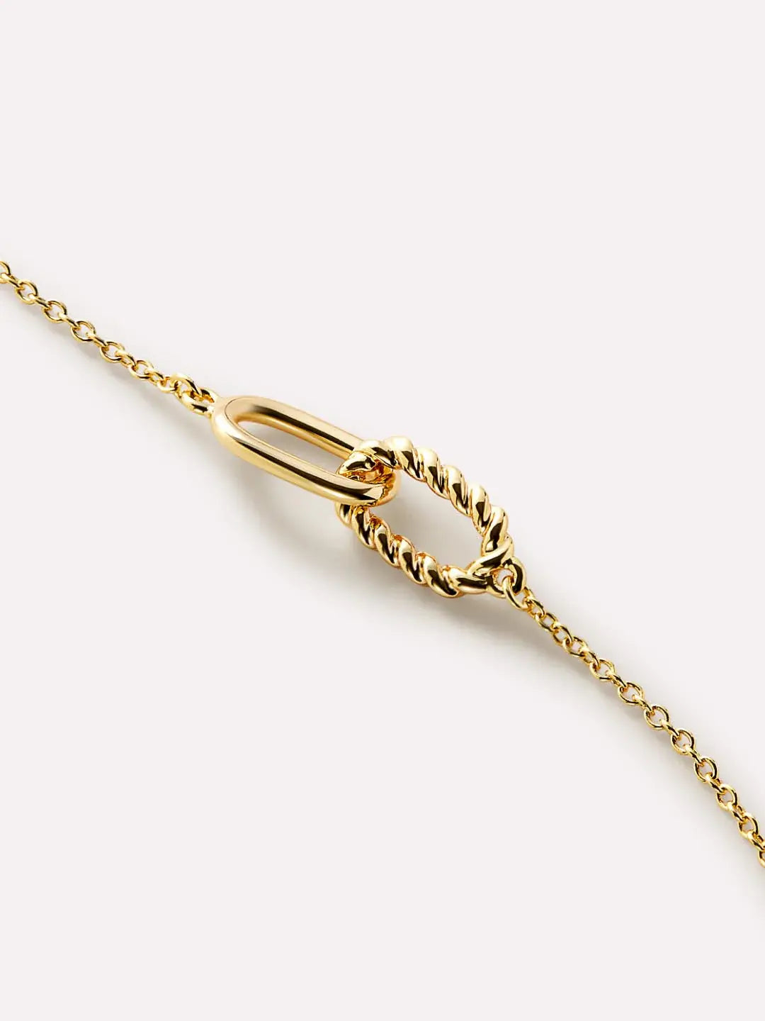 Elegante Gold-Anhänger-Halskette
